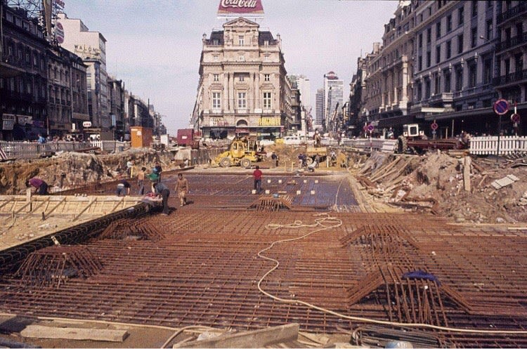 La Place De Brouckère en 1974 photographiée par Michel Huhardeaux