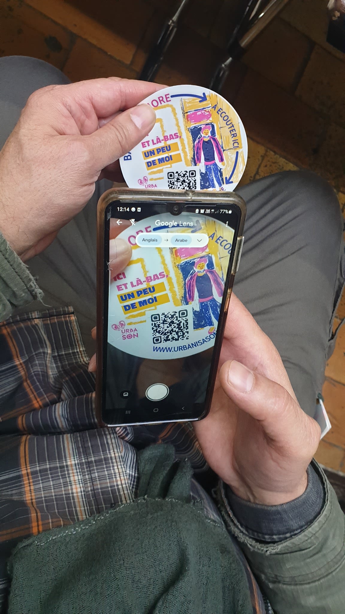 Stickers à scanner afin faciliter l'écoute et le parcours lors des balades "pas à pas" . Facebook Urbanisa'son (2022).